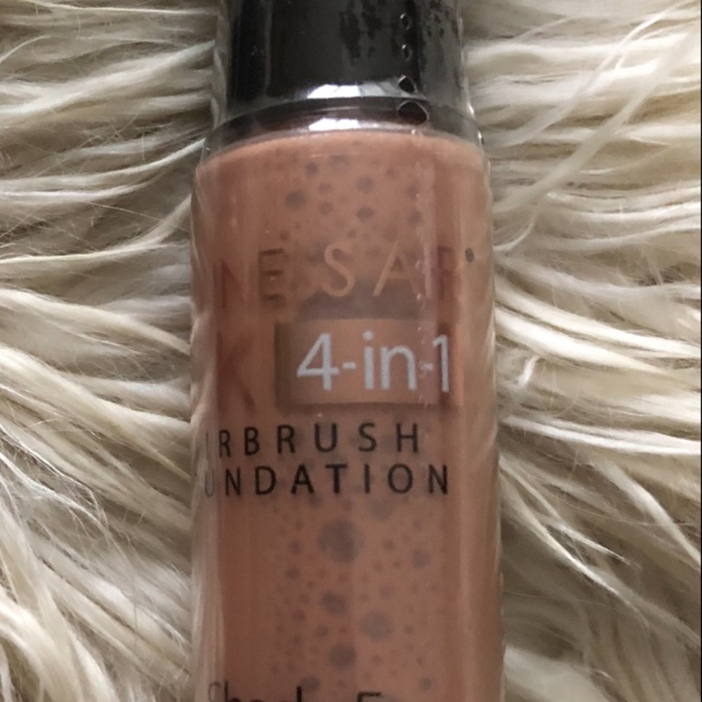 Luminess airbrush foundation, new never open